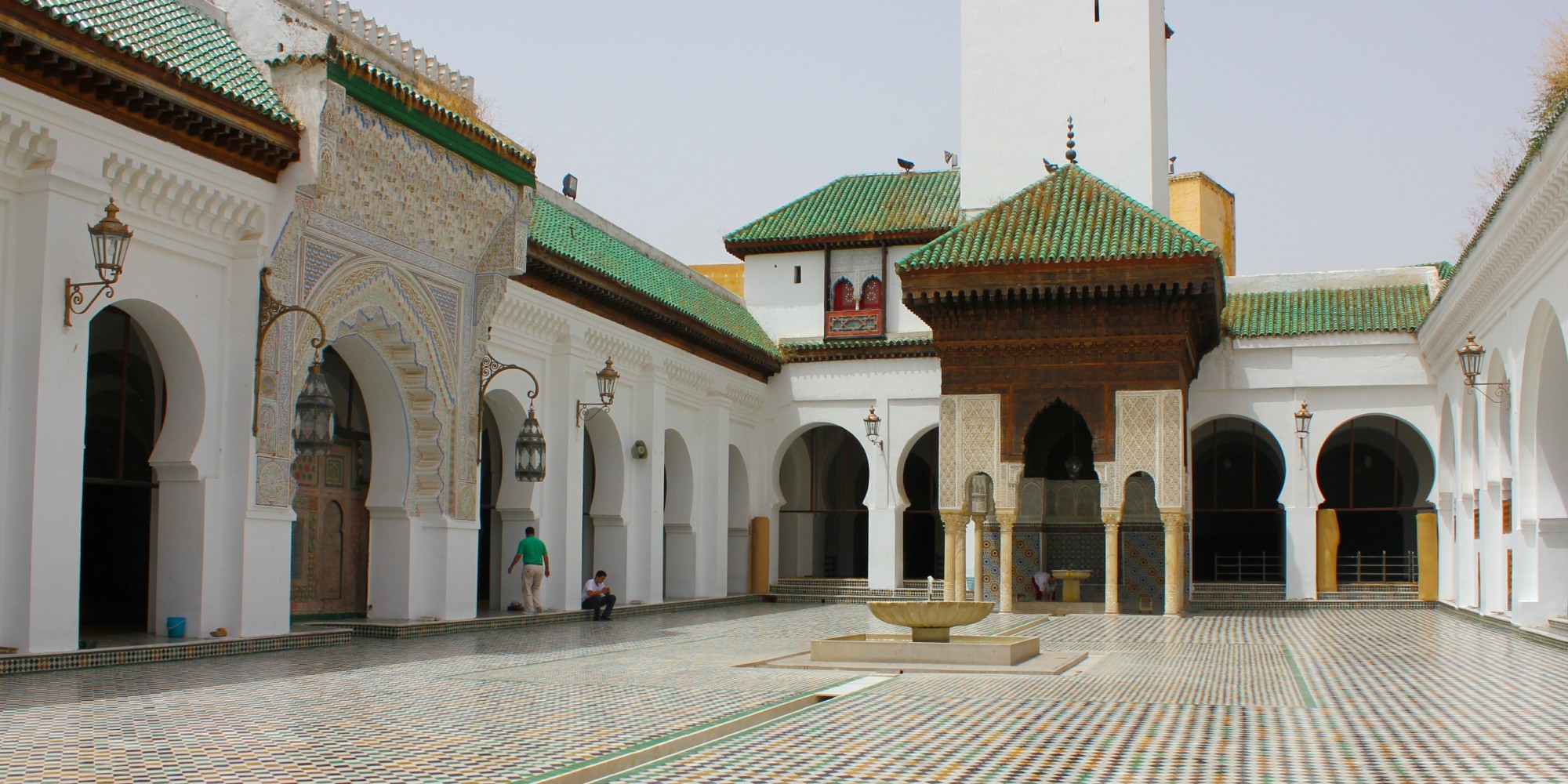 Taxi Marrakech to Fez private transfer
